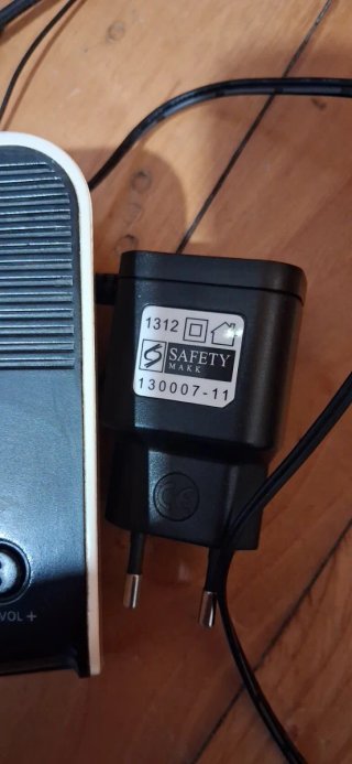 Radio Despertador Philips Negro y Blanco