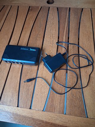 Switch Intellinet 5 Puertos 10/100Mbps