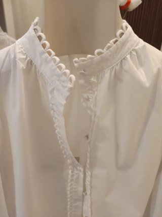 Camisa Zara branca com botões