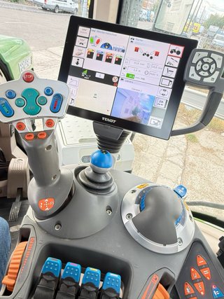 TRACTOR FENDT 824, PROFI PLUS RTK