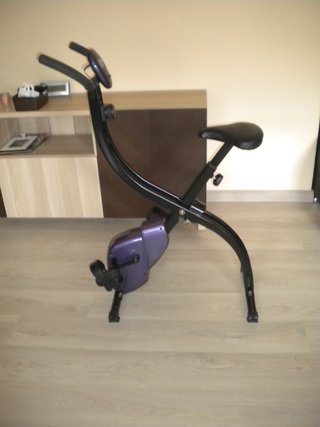 Bicicleta Estática Plegable Morada