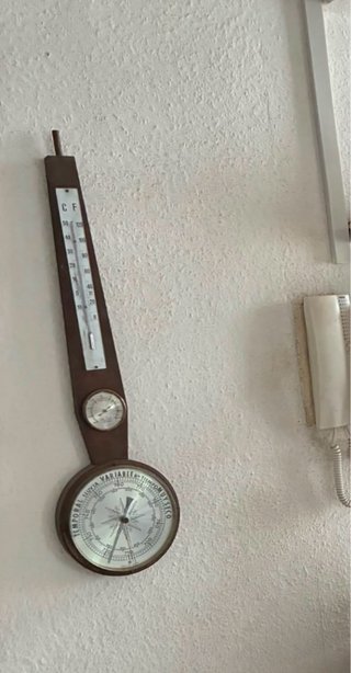Termómetro y barómetro antiguo