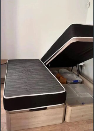 Divano letto a ribalta in legno con materassi in memory foam