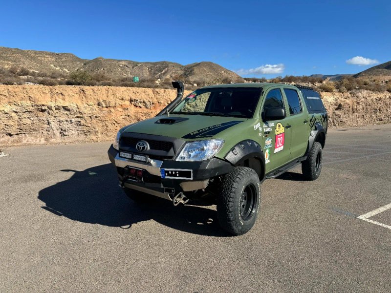 Toyota Hilux 2011 - foto 1