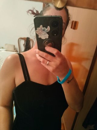 Vestido negro con chaqueta torera