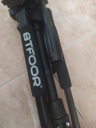 Trípode BTFOOR para cámara y móvil sin estrenar.