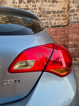 Opel Astra 2012