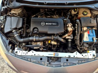 Opel Astra 2012