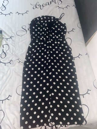 Vestido de verano blanco con detalles
