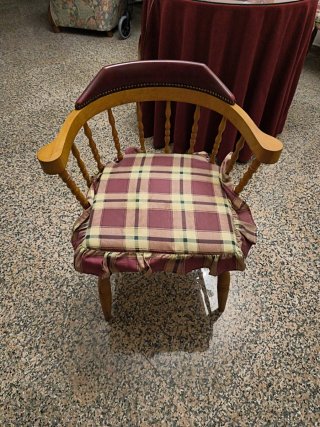 Conjunto 4 sillas y 2 sillones madera