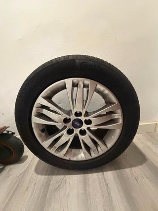 Llanta Continental Ford Negociables