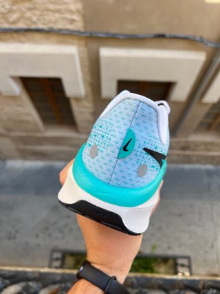Nike Vomero 17 Unisex Talla 46 Nuevas