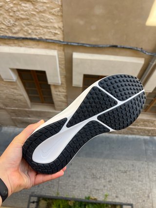 Nike Vomero 17 Unisex Talla 46 Nuevas