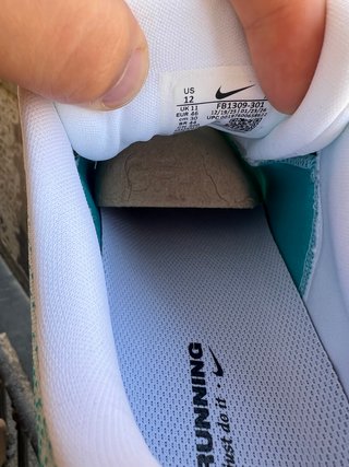 Nike Vomero 17 Unisex Talla 46 Nuevas