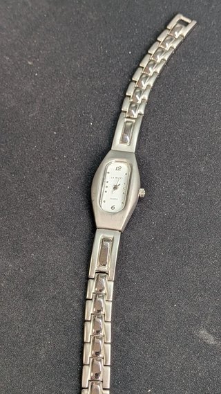 Reloj La Ricci Mate Ovalado Esfera Blanca