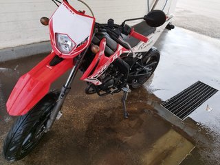 Rieju MRT 50 Supermotard Roja y Blanca
