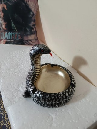 Cenicero Cobra Serpiente adornos y decoración.