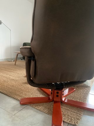 Sillón y reposapiés diseño