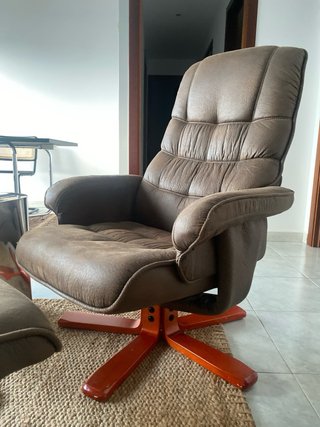 Sillón y reposapiés diseño