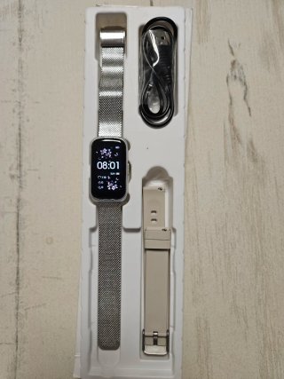 Smartwatch Plata y Beige con Cargador
