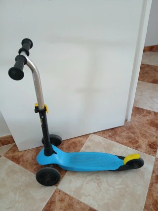 Lote patinete, bici sin pedales,raquetas, cocinita