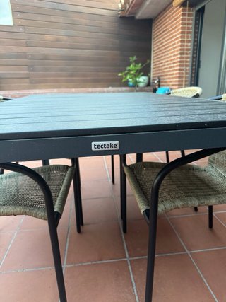 Conjunto mesa y sillas de exterior