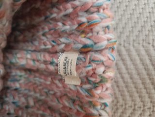 Set 2 gorros de lana con pompón (azul y rosa).