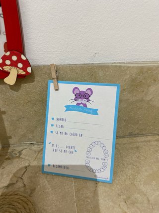 Puerta Ratoncito Pérez con accesorios