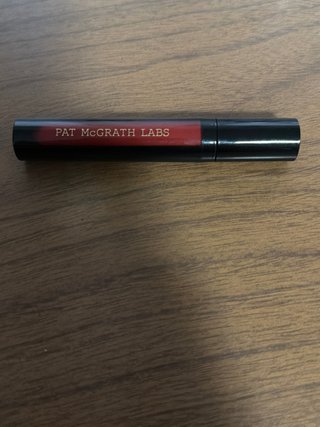 Labial Pat McGrath Labs Rojo