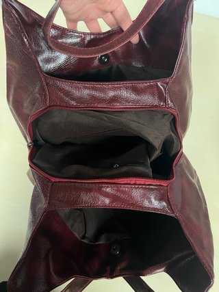 Bolso de hombro rojo