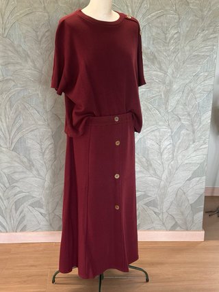 Conjunto Falda y Jersey Burdeos