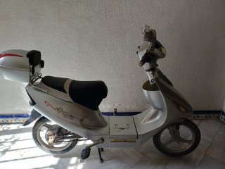Bicicleta Eléctrica color Plata