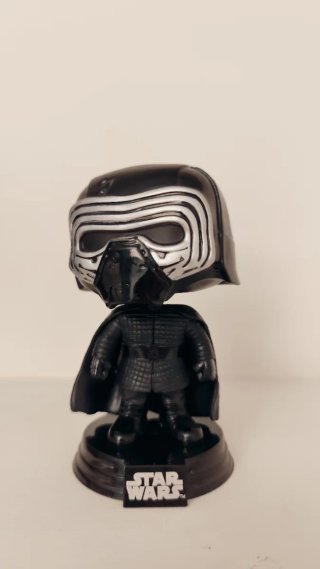 Figura Star Wars Kylo Ren Funko Pop #203