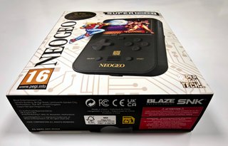 Super Pocket NeoGeo Edition (precintada)