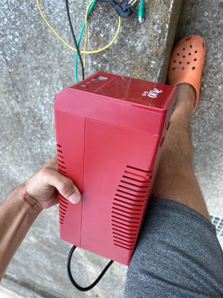 SAI Salicru SPS ONE + Inyector PoE Ubiquiti