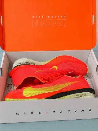 Nike Vaporfly 4 ZoomX Mujer T42.5