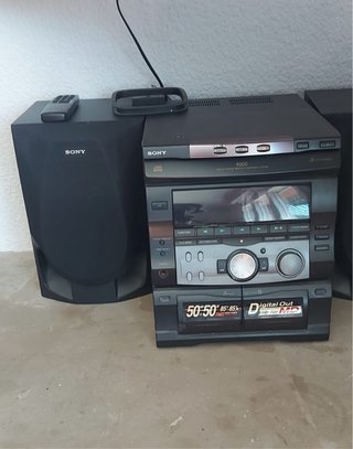 Mini cadena Sony R500 + 2 altavoces