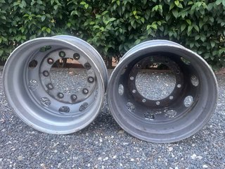 Llantas de Camión Metálicas Medida 19.5’