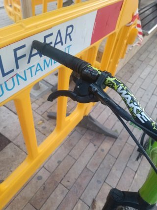 Bici stunt verde negociable