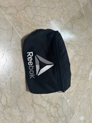 Riñonera Reebok Negra