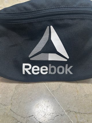 Riñonera Reebok Negra