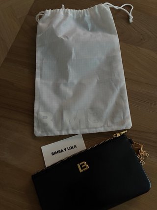 Bolso de mano Bimba y Lola negro. 20x11cm