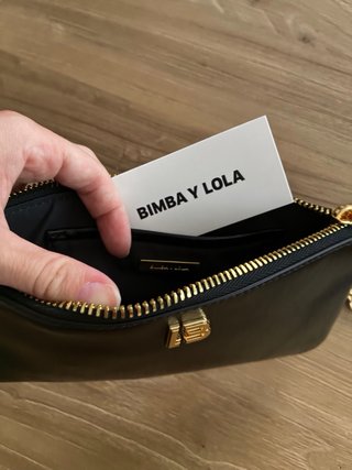 Bolso de mano Bimba y Lola negro. 20x11cm