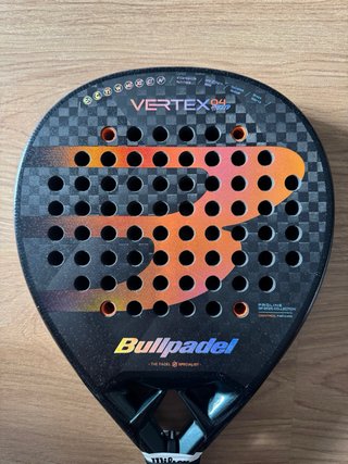 Bullpadel Vertex Hybrid 2025