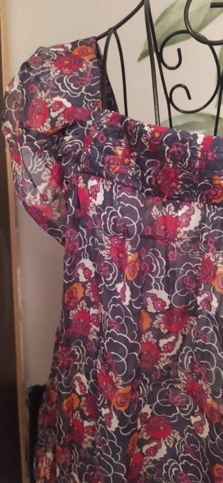 Blusa de seda floral