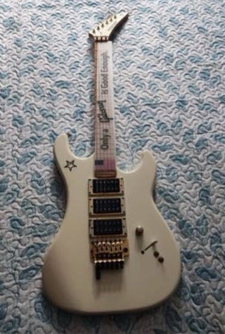 Guitarra eléctrica Kramer Reissue 2001 Ritchie