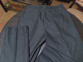 Pantalón de traje gris DKNY Talla 42