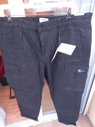 Pantalón cargo Alcott sin estrenar negro talla 46