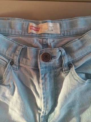 Pantalón corto niño Levi's 511 Talla 16. 15€