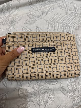 Cartera Tommy Hilfiger Beige y Negra